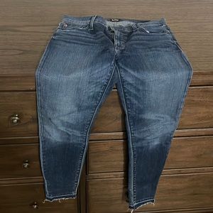 Jeans size 27